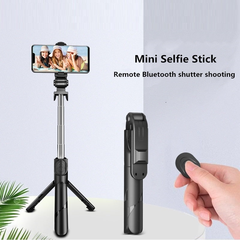 Extendable Monopod with Fill Light - Don't Know What To Gift